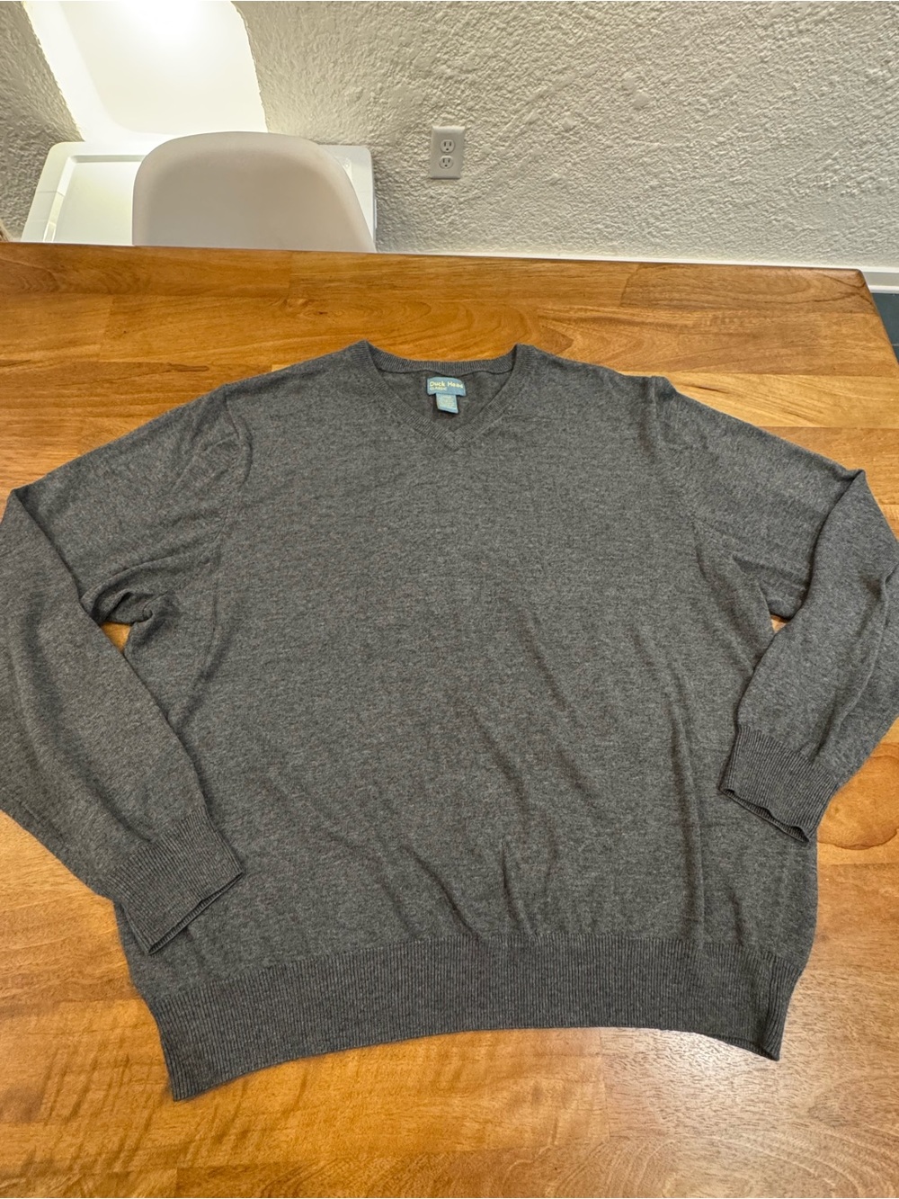 Duck Head Classic Men’s Charcoal Gray V-Neck Sweater Size L